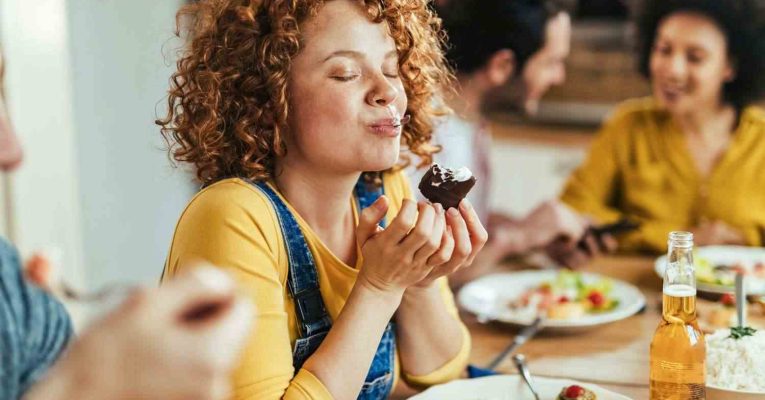 Biscuit cream and increasing appetite